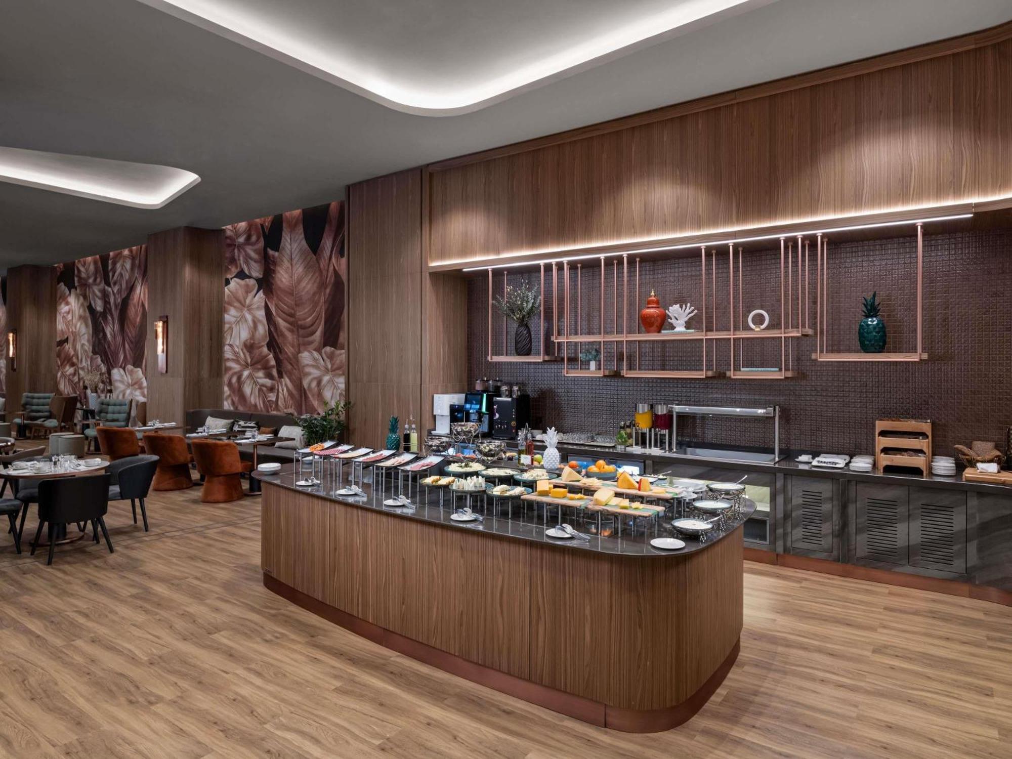 Moevenpick Living Istanbul Saklivadi — Foto 1